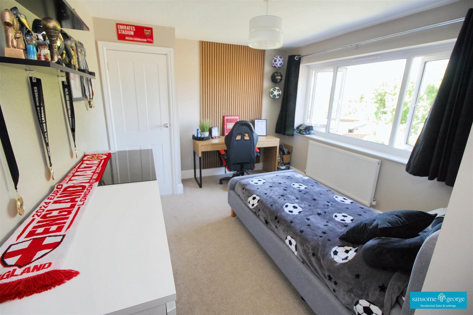 Foxcombe Drive, Tilehurst, Reading